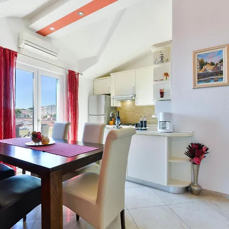 Apartman Apartment Villa Andjelka-7 By Interhome *